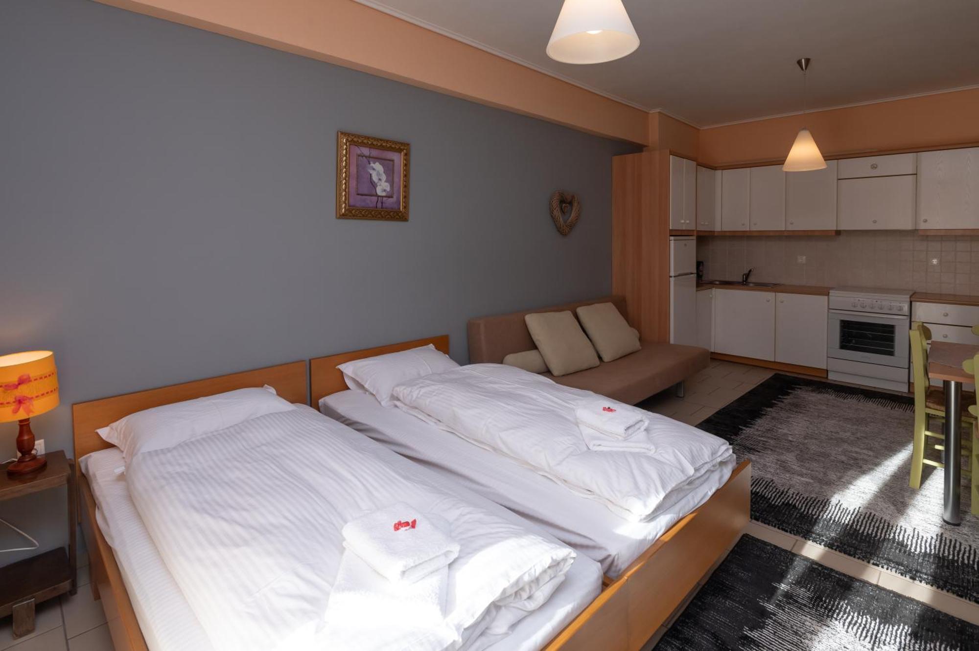 Xenonas Drimos Aparthotel Karpenísion Exterior foto